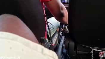 “um copo d’água e um pau não se nega a ninguém né ” ontem o plano era ir pro centro caçar na rua mas esse ube