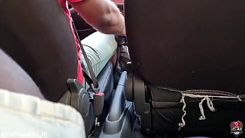 “um copo d’água e um pau não se nega a ninguém né ” ontem o plano era ir pro centro caçar na rua mas esse ube