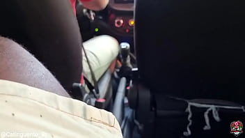 “um copo d’água e um pau não se nega a ninguém né ” ontem o plano era ir pro centro caçar na rua mas esse ube