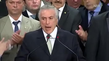 Velho putinho fudendo nacao com