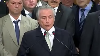 Velho putinho fudendo nacao com