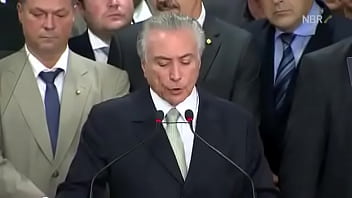 Velho putinho fudendo nacao com