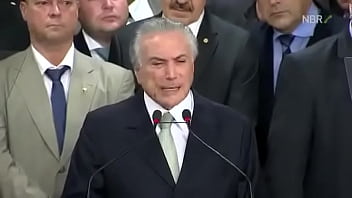 Velho putinho fudendo nacao com