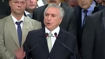 Velho putinho fudendo nacao com