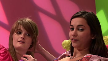 Faye and georgia roll grind and bump poons in girly polkadot bedroom