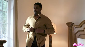 Isiah maxwell pounds alexia anders senseless in her debut performance