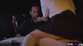 Tommy gives in to temptation and fucks horny penelope kay