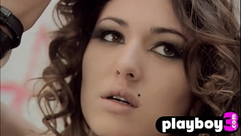 Babe with amazing boobs exposed her petite naked body