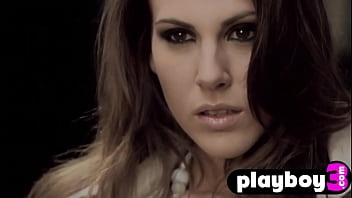 Babe with amazing boobs exposed her petite naked body