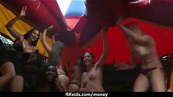 Amateur hottie takes cash for public sex 5