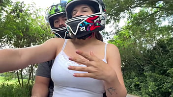 Mi madrastra me recoge después de la universidad