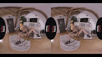 Virtual taboo blondie masturbating