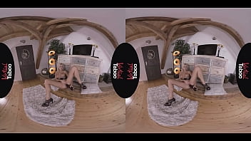 Virtual taboo blondie masturbating