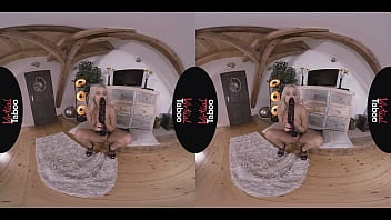 Virtual taboo blondie masturbating