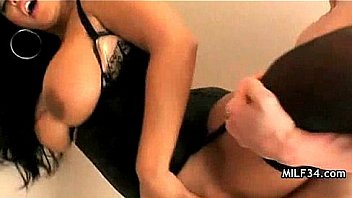 Hot cougar gets mouthful of cum