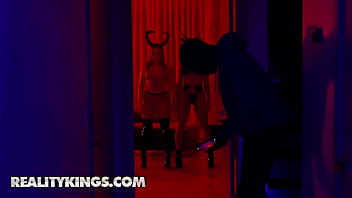 Reality kings anna claire clouds abigaiil morris sisi rose ricky johnson house of whorers