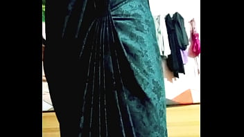 Indian Gay Crossdresser Gaurisissy Pressing Her Big Boobs In Balck Saree Xxx Sex thumbnail