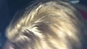 White gurl sucking my dick