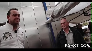 Dinky rams alluring woman goldie's fanny