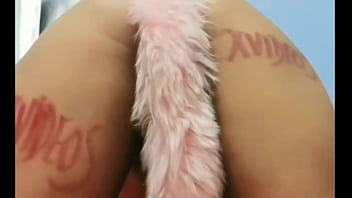 Jugando con mi nueva colita