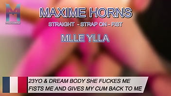 J’avais jamais autant crié de plaisirelle me retourne me fiste et suce ma bite comme une reine me recouvr