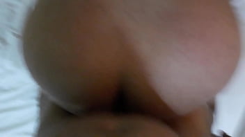 Satisfazendo o namorado corno