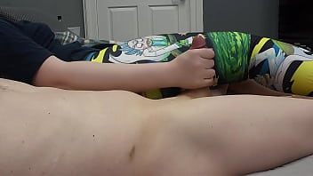 Milf pawg gives hand job climbs on top and finsihed from behind