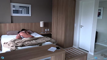 If you are horny me up and fuck me good se ficar com tesão me acorda e me fode gostoso