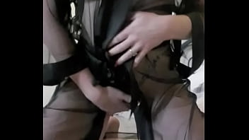 Tu veux en voir plus abonne toi ou demande moi un "média privé"