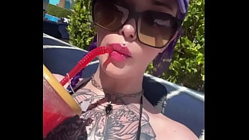 Having fun in the sun ️ buy ur big booty goddess a drink$smokiestlynx