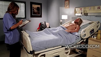 Thor meets jane in hospital and sparks fly Thor meets jane in hospital and sparks fly