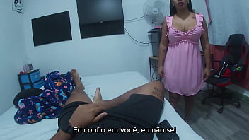 A madrasta leyne rodriguez precisa de um novo emprego legendas em inglês