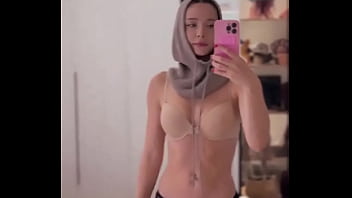 What outfit is better to wear to the store for bread