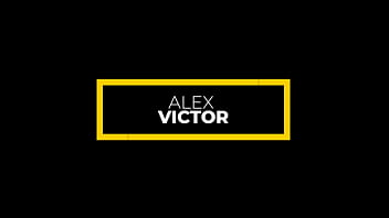 Giih spanic sentando na piroca