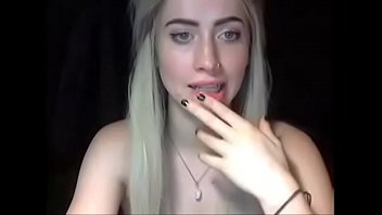 Super Sexy Girl Fingering Herself thumbnail