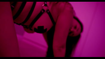 My boyfriend calls me while stranger fuck me