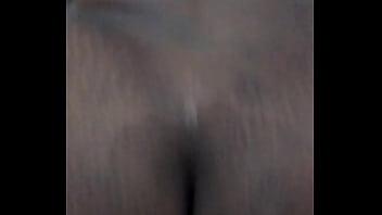 Socando na coroa negra de quatro