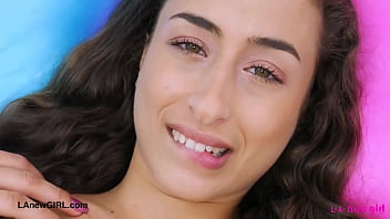 Sexy teen model naked clsoe up