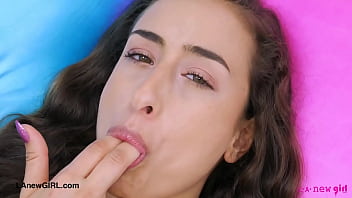 Sexy teen model naked clsoe up