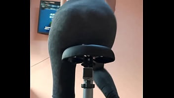 I didn't want to interrupt my workout and peed my gym pants