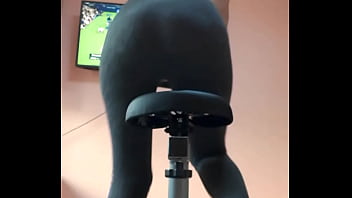 I didn't want to interrupt my workout and peed my gym pants