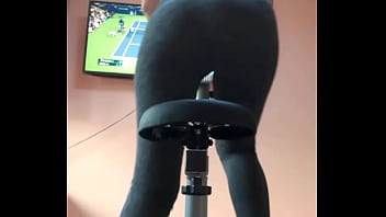 I didn't want to interrupt my workout and peed my gym pants