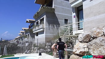 Carolina abril y potro de bilbao sexo en la piscina