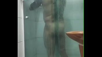 Fui flagrado tomando banho gostam