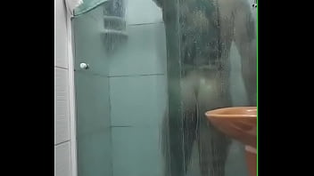 Fui flagrado tomando banho gostam