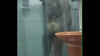 Fui flagrado tomando banho gostam