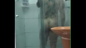 Fui flagrado tomando banho gostam
