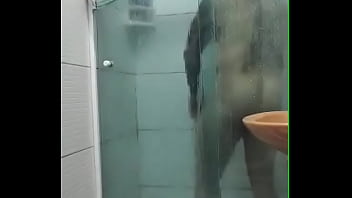 Fui flagrado tomando banho gostam