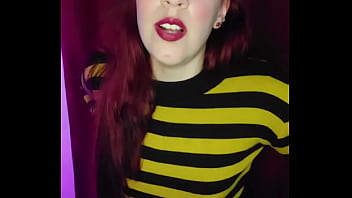 Tu hermanastra se calienta con tus nudes y va por vos con el plug con el culo roleplay argentina p1