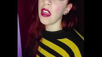 Tu hermanastra se calienta con tus nudes y va por vos con el plug con el culo roleplay argentina p1